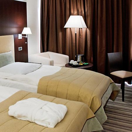 Premier Hotel Dnister Λβιβ Δωμάτιο φωτογραφία