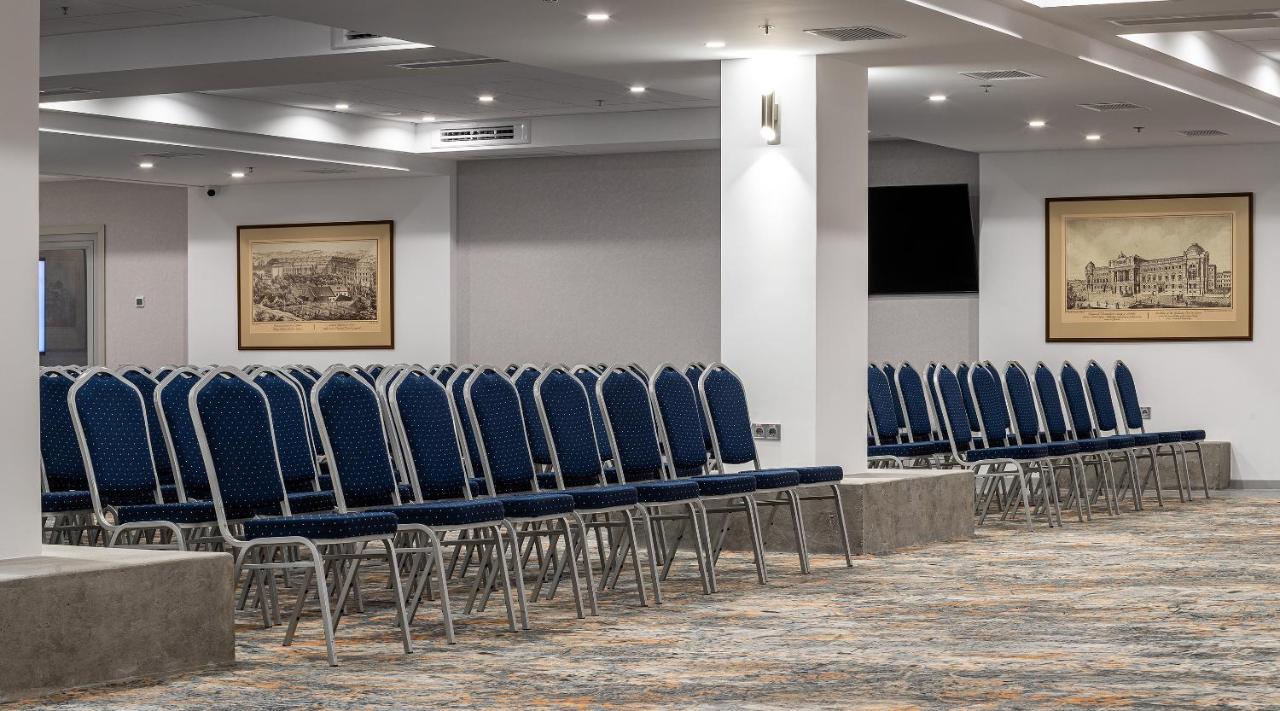 Premier Hotel Dnister Λβιβ Εξωτερικό φωτογραφία
