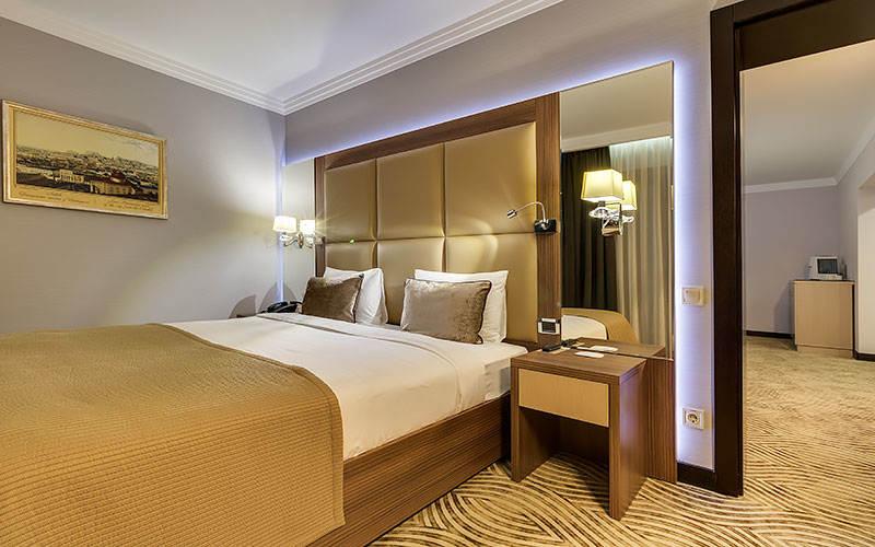 Premier Hotel Dnister Λβιβ Εξωτερικό φωτογραφία