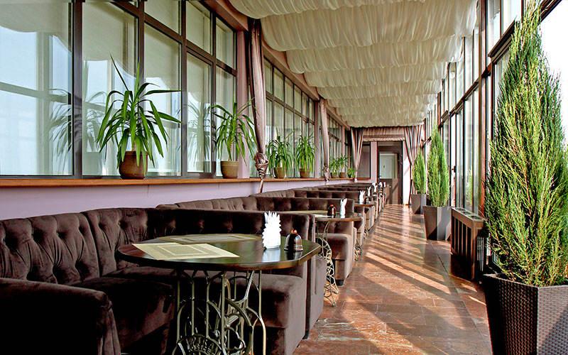 Premier Hotel Dnister Λβιβ Εξωτερικό φωτογραφία