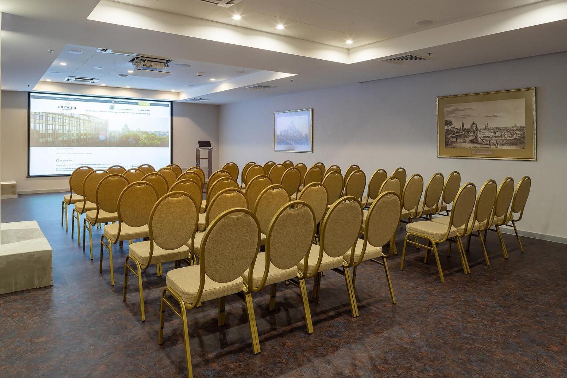 Premier Hotel Dnister Λβιβ Εξωτερικό φωτογραφία