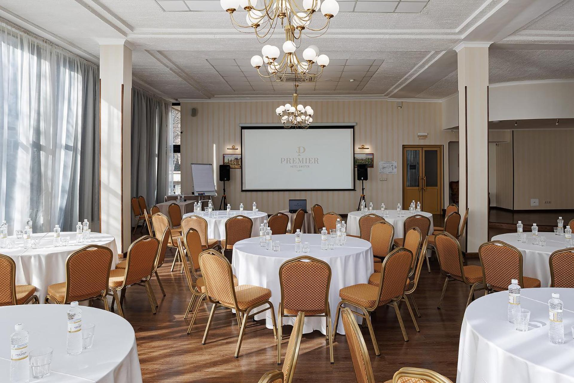 Premier Hotel Dnister Λβιβ Εξωτερικό φωτογραφία