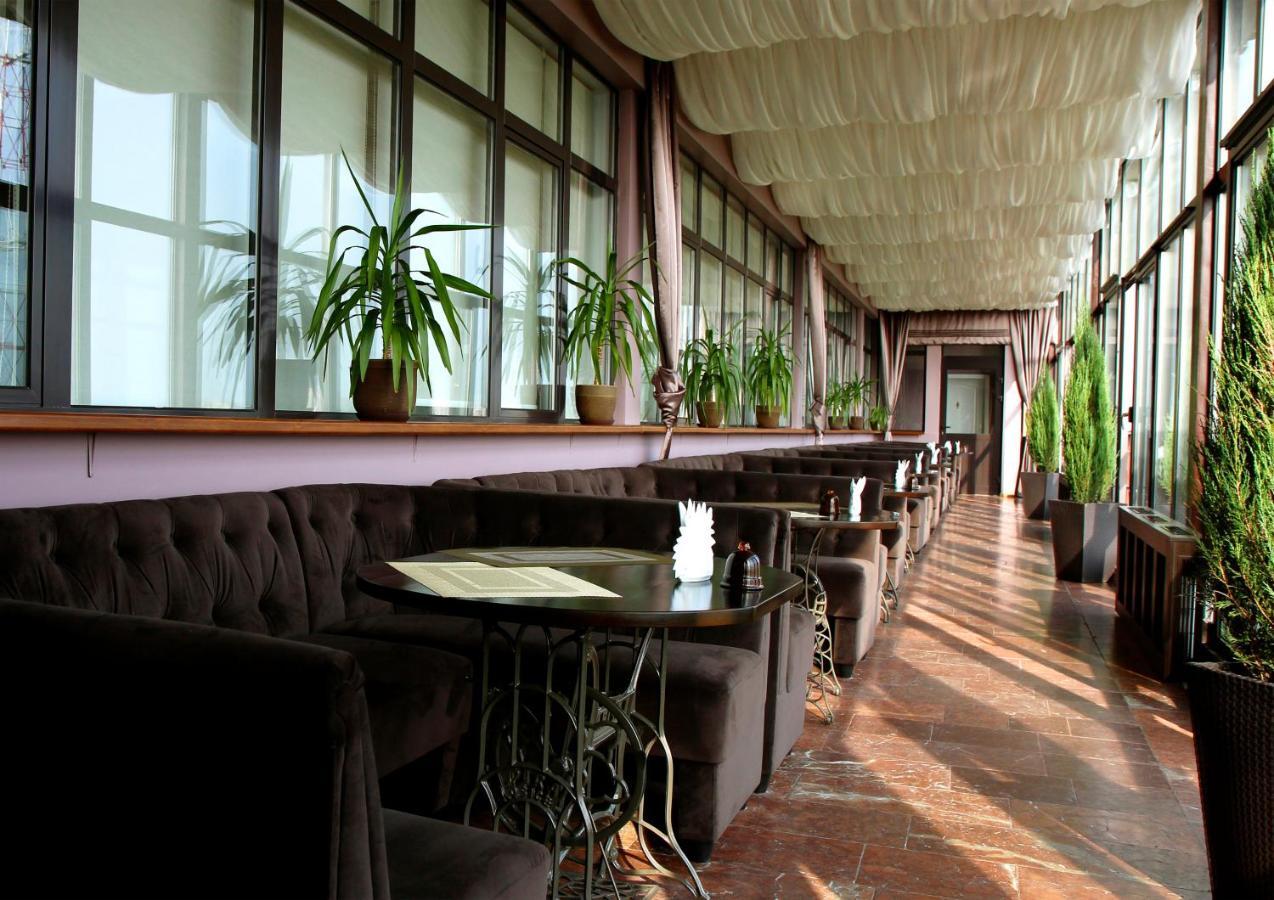 Premier Hotel Dnister Λβιβ Εξωτερικό φωτογραφία