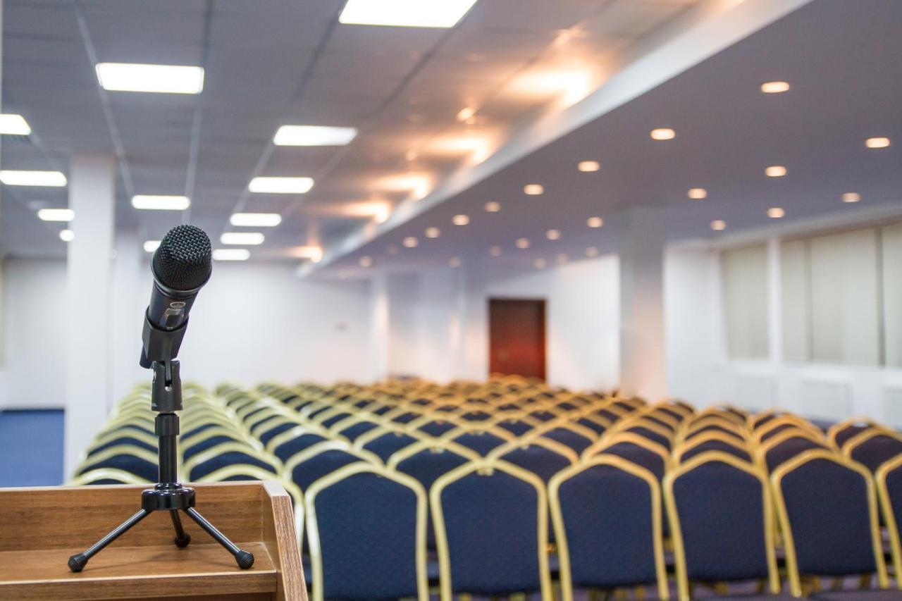 Premier Hotel Dnister Λβιβ Εξωτερικό φωτογραφία