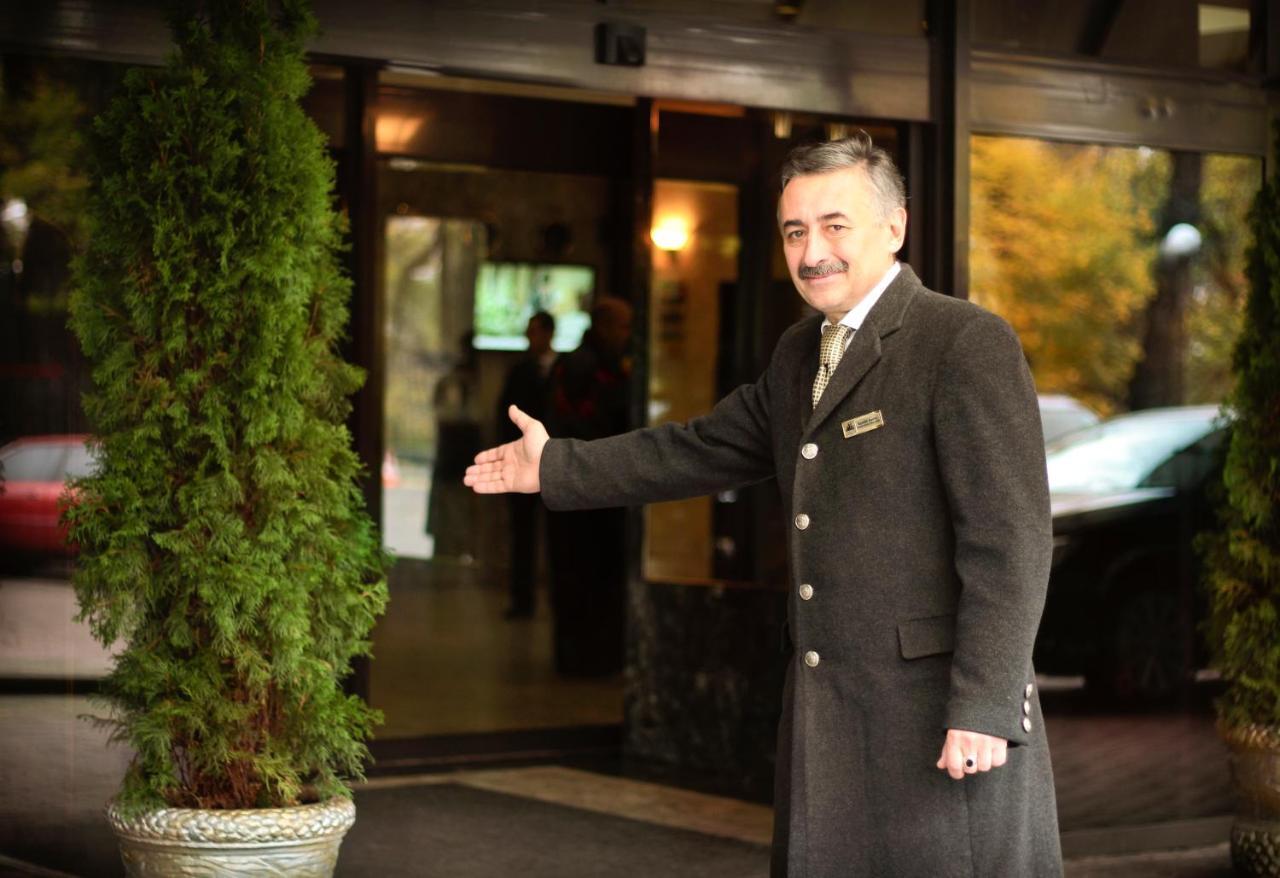 Premier Hotel Dnister Λβιβ Εξωτερικό φωτογραφία